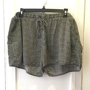 Soft drapey striped shorts Old Navy XL